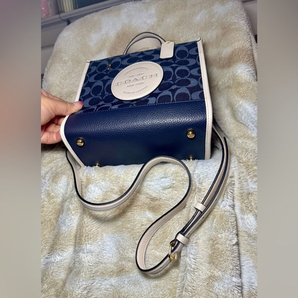 Coach Denim Dempsey Tote ‘22 - Picture 2 of 12